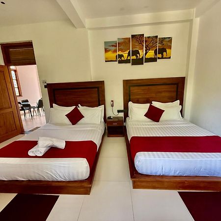 אנוראדפורה Divine Villa מראה חיצוני תמונה