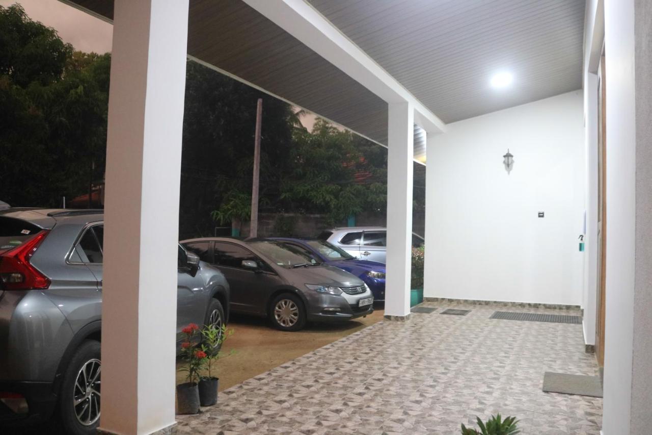 אנוראדפורה Divine Villa מראה חיצוני תמונה