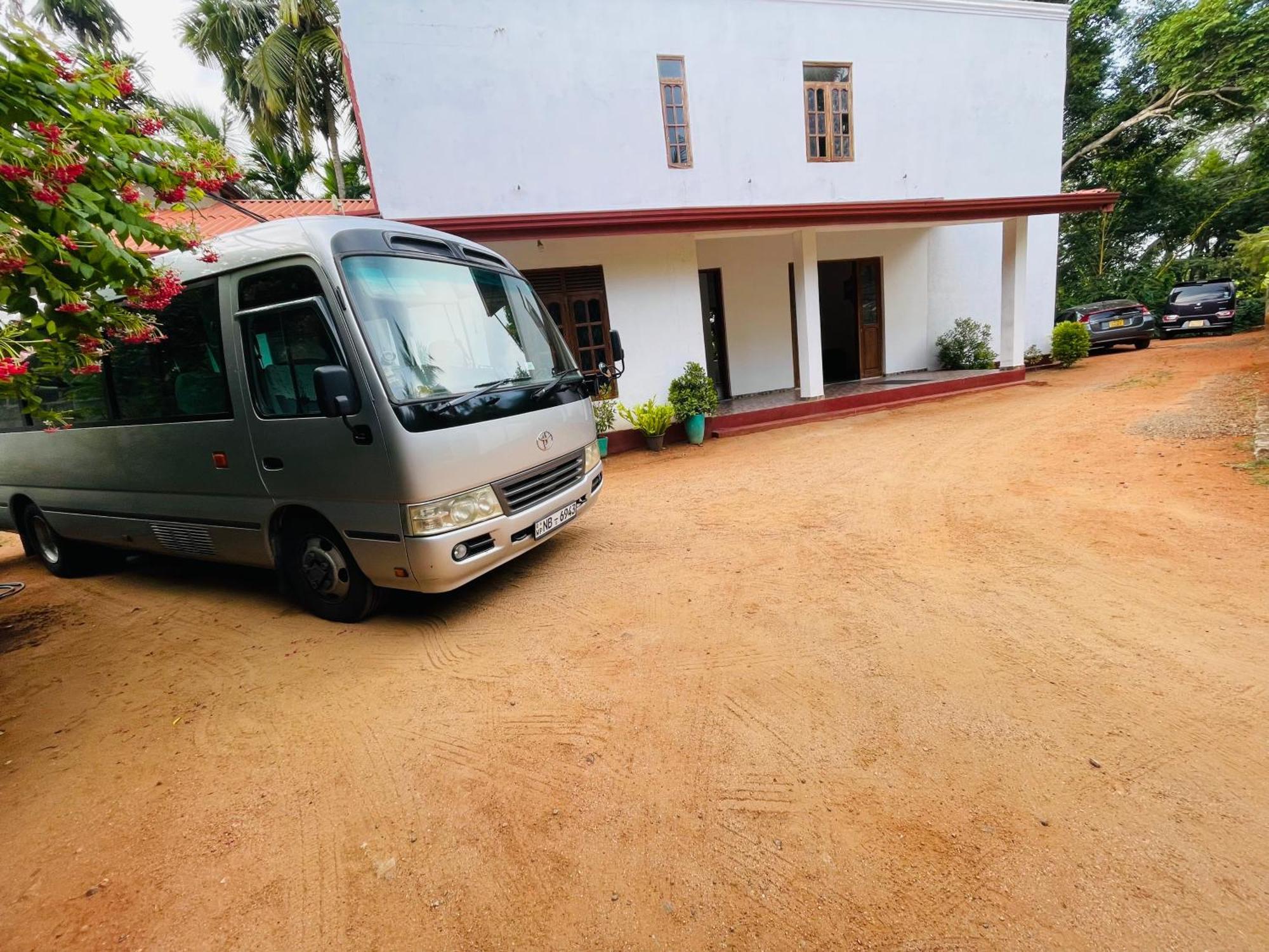אנוראדפורה Divine Villa מראה חיצוני תמונה