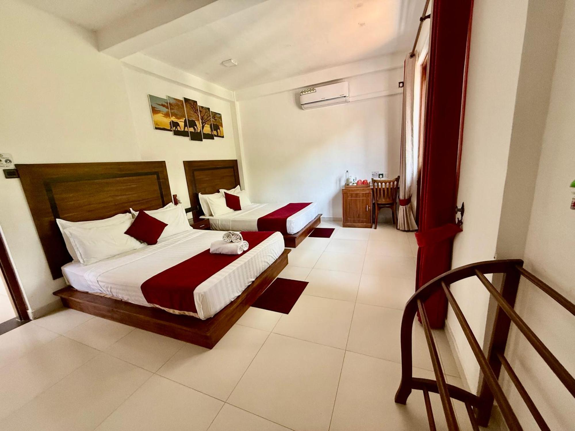 אנוראדפורה Divine Villa מראה חיצוני תמונה